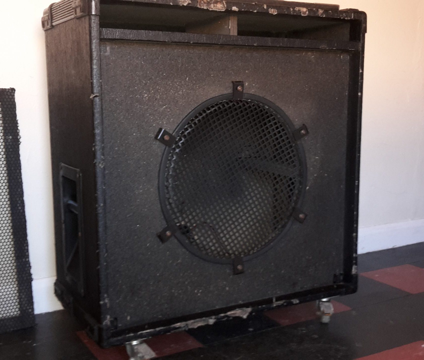 Empty Speaker Cab 1 15 Antech Systems